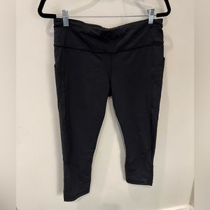 Lululemon Black Cropped Leggings with Pockets
